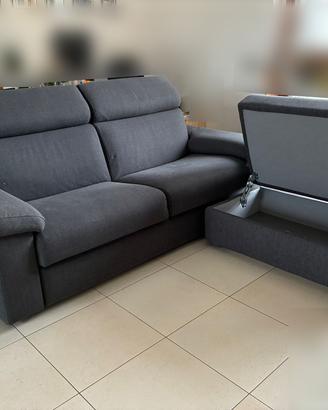 Divano letto 3 posti con pouff - Poltronesofà