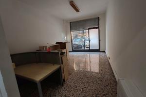 Locale commerciale 40 mq a Carpi, zona centrale