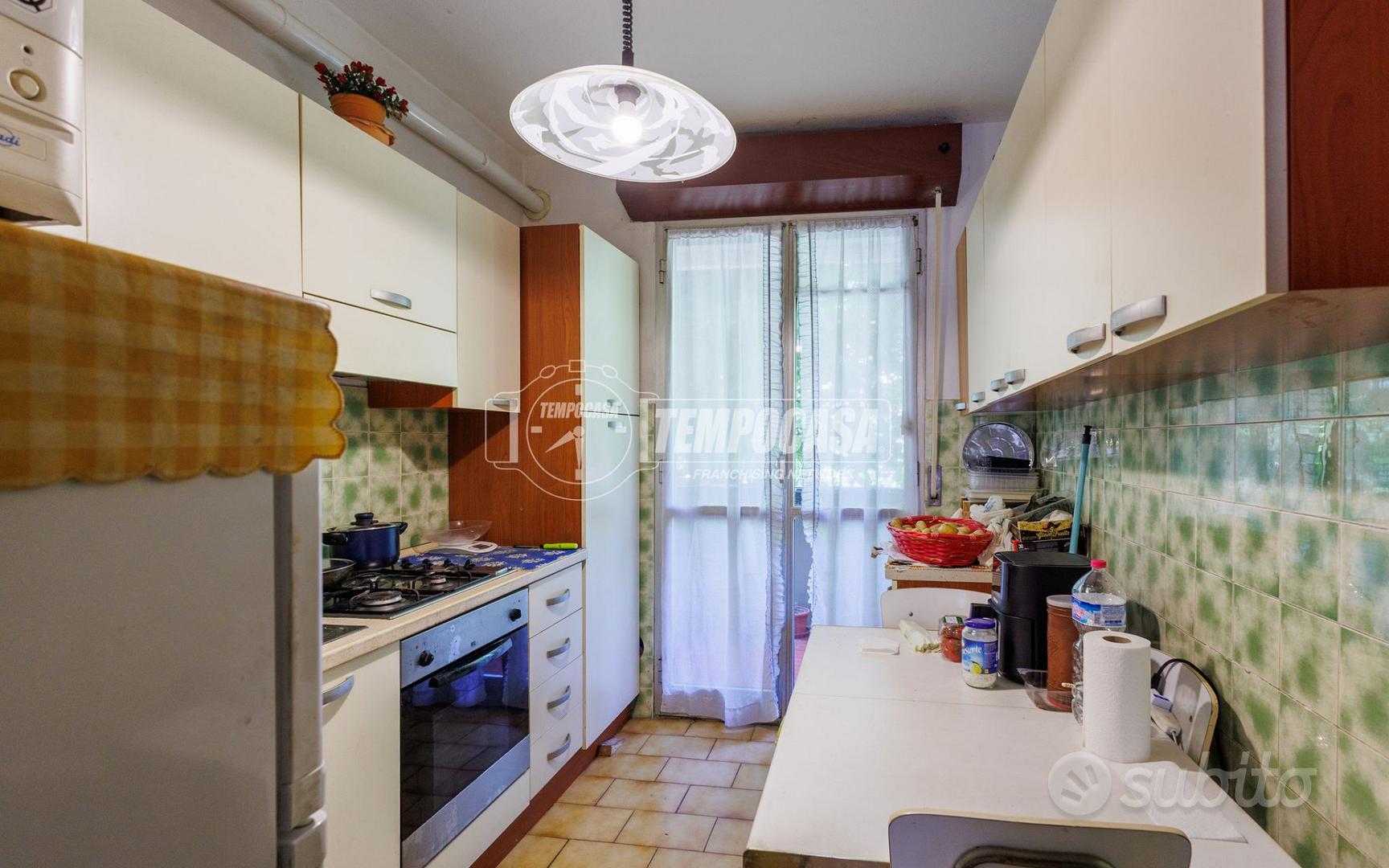 QUADRILOCALE CON GARAGE E CANTINA. - View 6