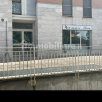 Locale commerciale uso precedente parrucchiere