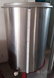 Botti varie in acciaio inox per vino