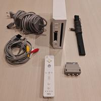 Nintendo Wii bianca + Pad + Cavi + Sensor Bar