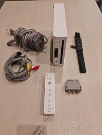 Nintendo Wii bianca + Pad + Cavi + Sensor Bar