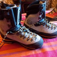 scarponi da montagna