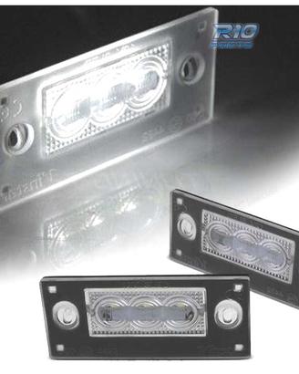 LUCI TARGA AUDI A3 8L 00-03 A4 B5 99-01 AVANT LED
