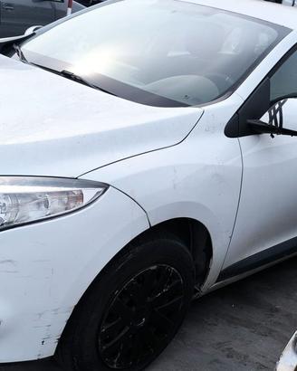 RENAULT MEGANE SW PER RICAMBI