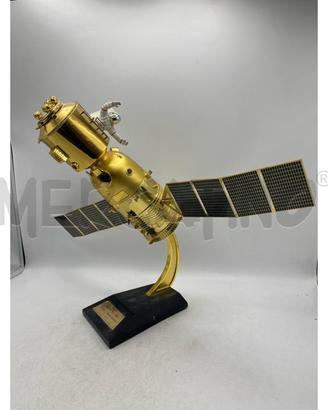MODELLINO SHENZHOU 7 MANNED SPACECRAFT DIECAST AER