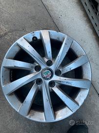CERCHIO IN LEGA ALFA ROMEO GIULIETTA R16