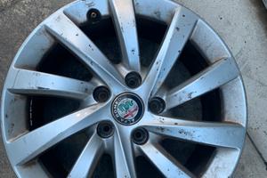 CERCHIO IN LEGA ALFA ROMEO GIULIETTA R16