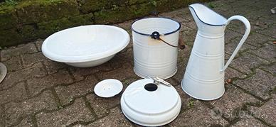 Brocca e catino smaltati fine 800/900.