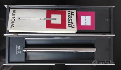 Penna stilografica Aurora Hastil con pennino oro