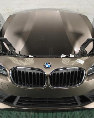 BMW serie 2 F45 Musata cofano paraurti fari LED