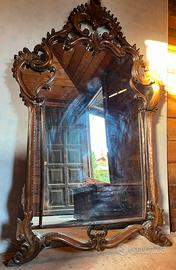 Specchiera da parete in legno intagliato