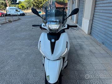Beverly 300 HPE
