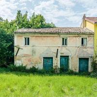 RUSTICO da ristrutturare con terreno