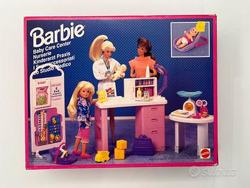 Barbie i superaccessoriati lo studio medico