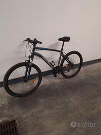 BICI 27,5. MTB mountain bike Rockrider ST100