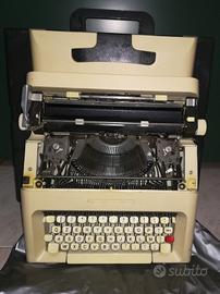 Macchina da scrivere Olivetti 32 con custodia 