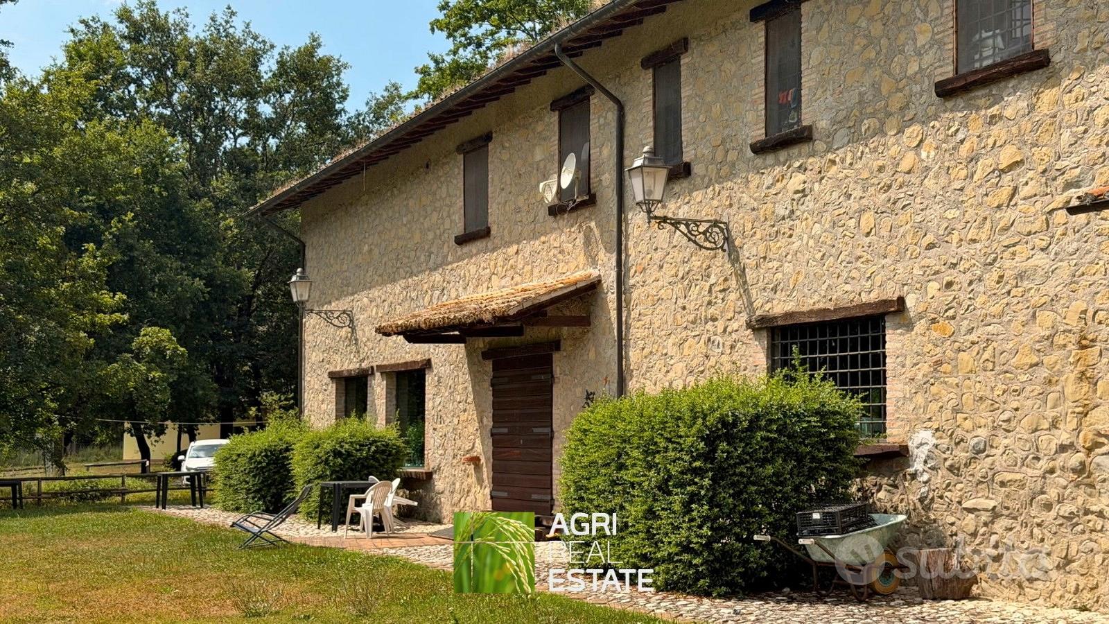 Agriturismo con azienda agricola di 4 ettari - Vista 3
