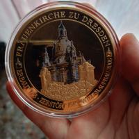 Medaglia  "10 Anni Ricostruzione placcata di oro