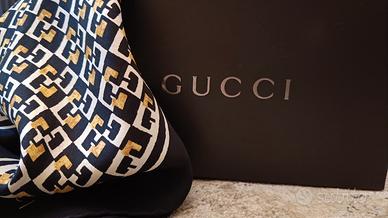 Set portafoglio e foulard Gucci originali 