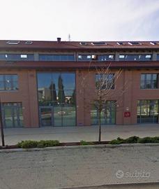 Ampio locale uso uffici
