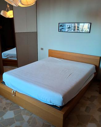 letto matrimoniale con casso e materasso