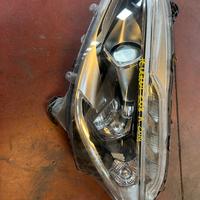 Faro peugeot 208 anno 2019 lato DX