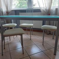 Tavolo Soggiorno + 4 sedie + tavolino