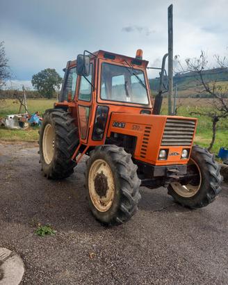 Trattore agricolo