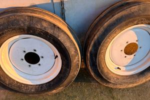 Ruote anteriori trattore