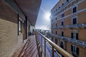 4 LOCALI A CIVITAVECCHIA