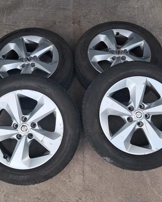 CERCHI IN LEGA NISSAN QASHQAI J11 215 60 R17