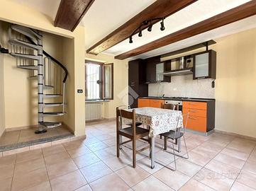 2 LOCALI A NIZZA MONFERRATO