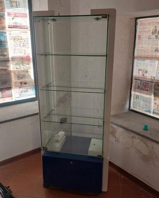 Vetrina  esposizione articoli  e gioielli