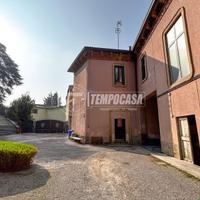 BILOCALE CON CANTINA