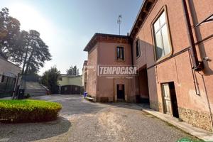 BILOCALE CON CANTINA