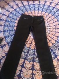 Pantalone donna nero tessuto tecnico elasticizzato