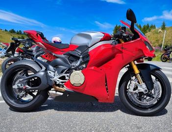 Cover carbonio finitura spazzolato alluminio V4