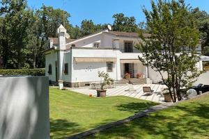 Villa immersa nel verde al Circeo