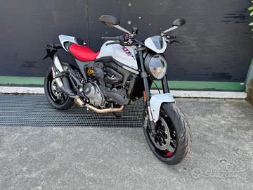 Ducati Monster 937 Plus