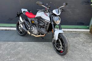 Ducati Monster 937 Plus
