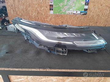 faro destro per land  rover Evoque 2022