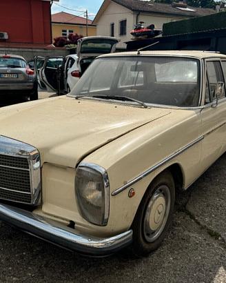 Mercedes-benz 200 Mercedes-Benz 200 D (W115) – Ann