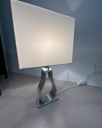 Lampada da tavolo di design metallo abat jour