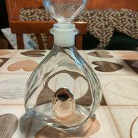 Set bottiglia e bicchieri con inserto in argento 