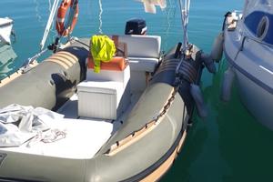 Gommone doppia chiglia