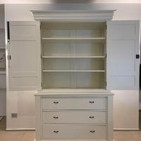 Credenza colore bianco  laccata stile siciliano