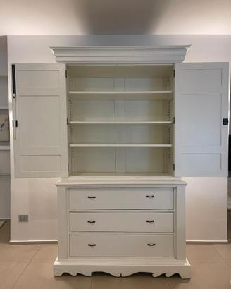 Credenza colore bianco  laccata stile siciliano