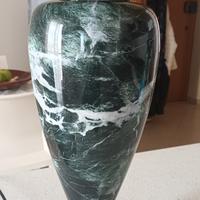 Lampada da tavolo elegante in marmo verde 